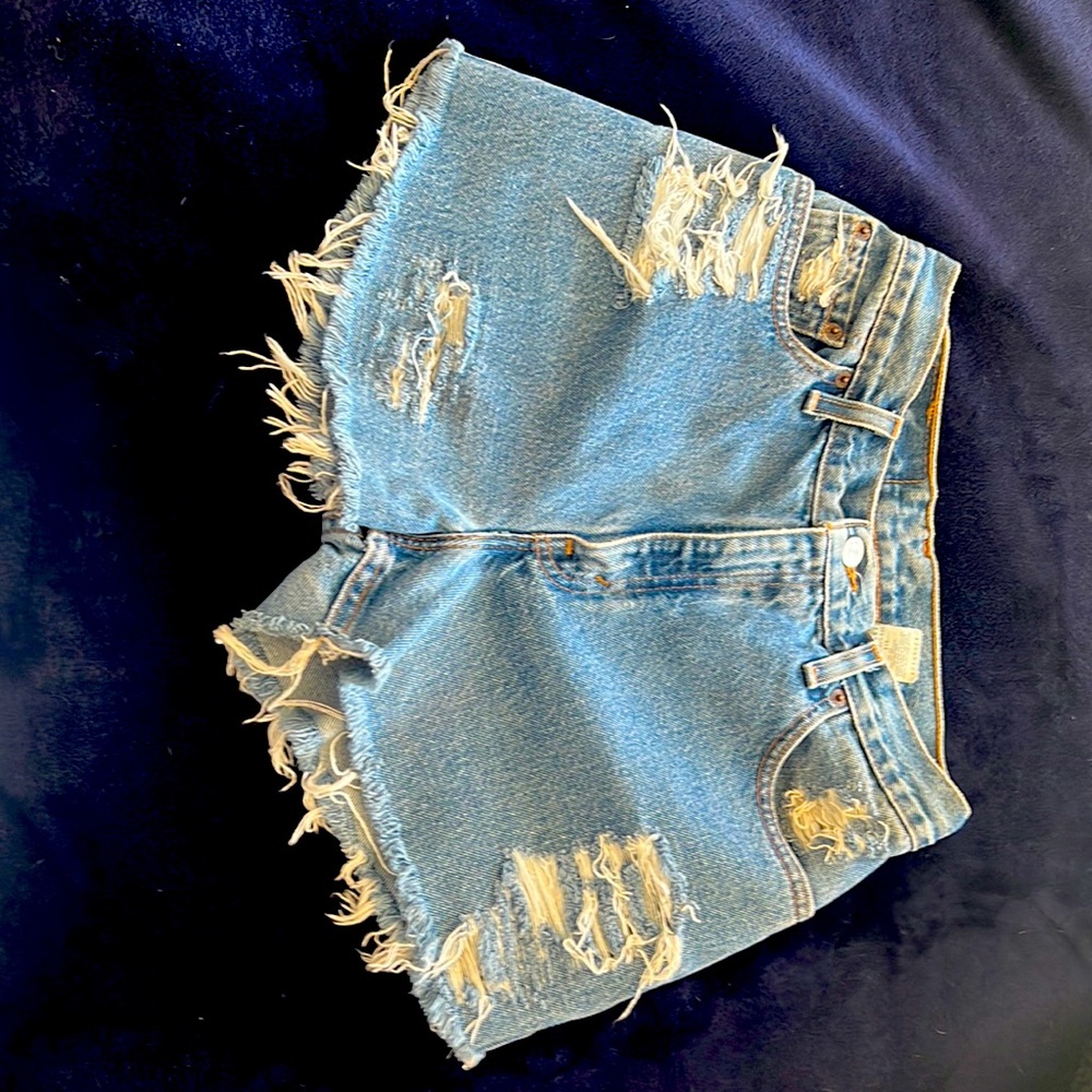 Levi 550 high waisted vintage distressed shorts